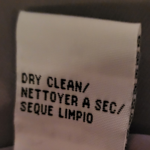 Calvin klien 100% Silk Lavendar Womens Size 12 Button-up Blouse - Picture 6 of 8